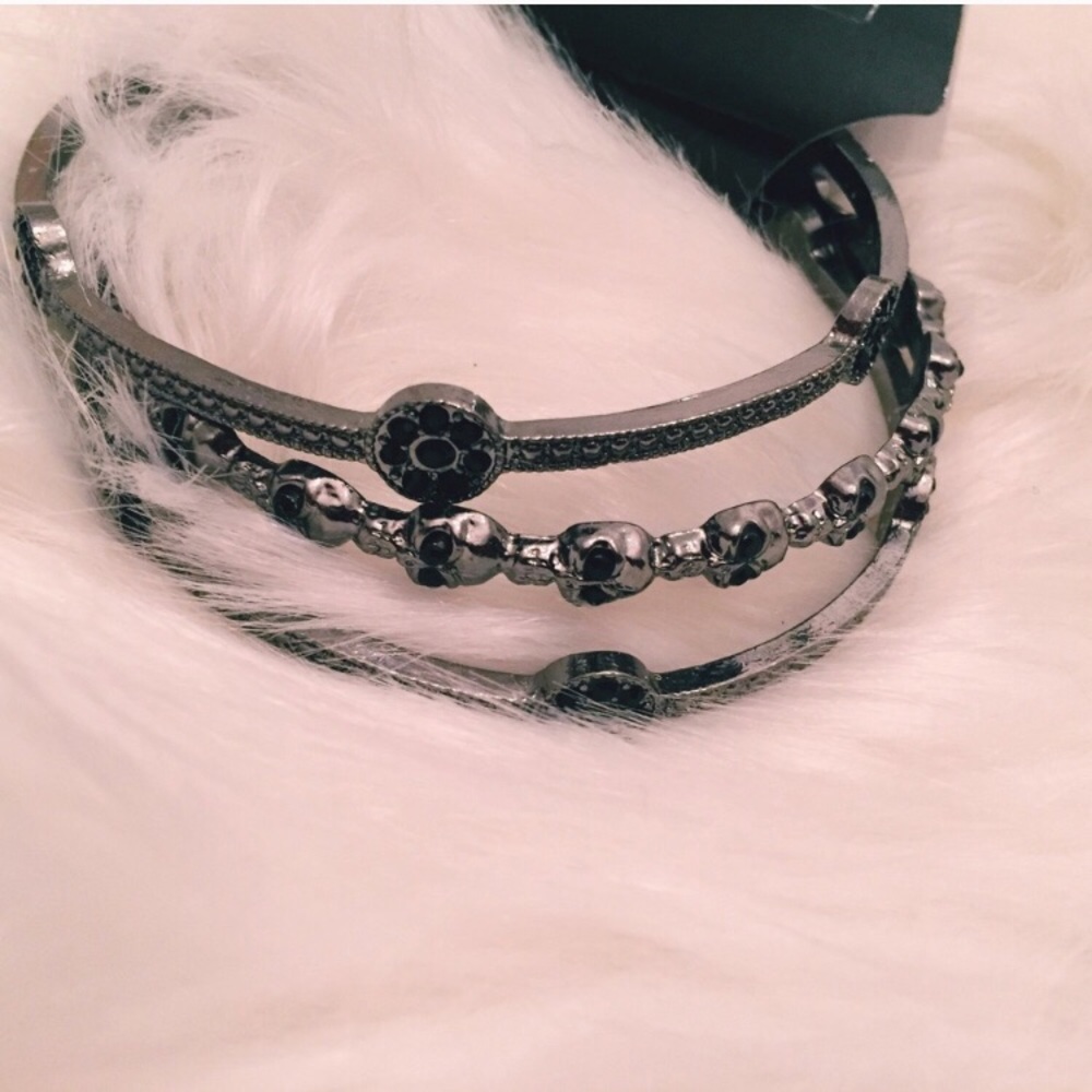 🔥HP 9/27🔥 Set of 3 bangle bracelets
